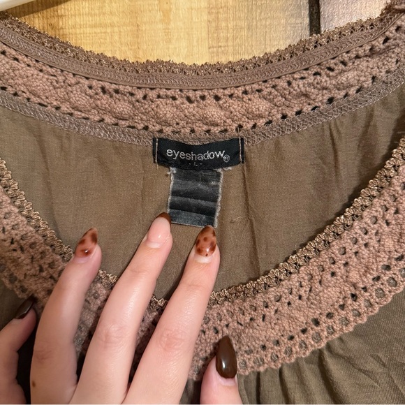 Eyeshadow women’s fit top Size Large - Picture 6 of 6